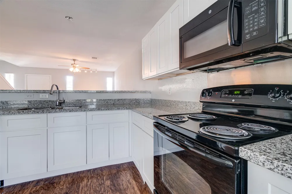 1830 River Crossing Circle #B Austin, TX 78741