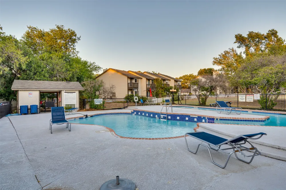 1830 River Crossing Circle #B Austin, TX 78741