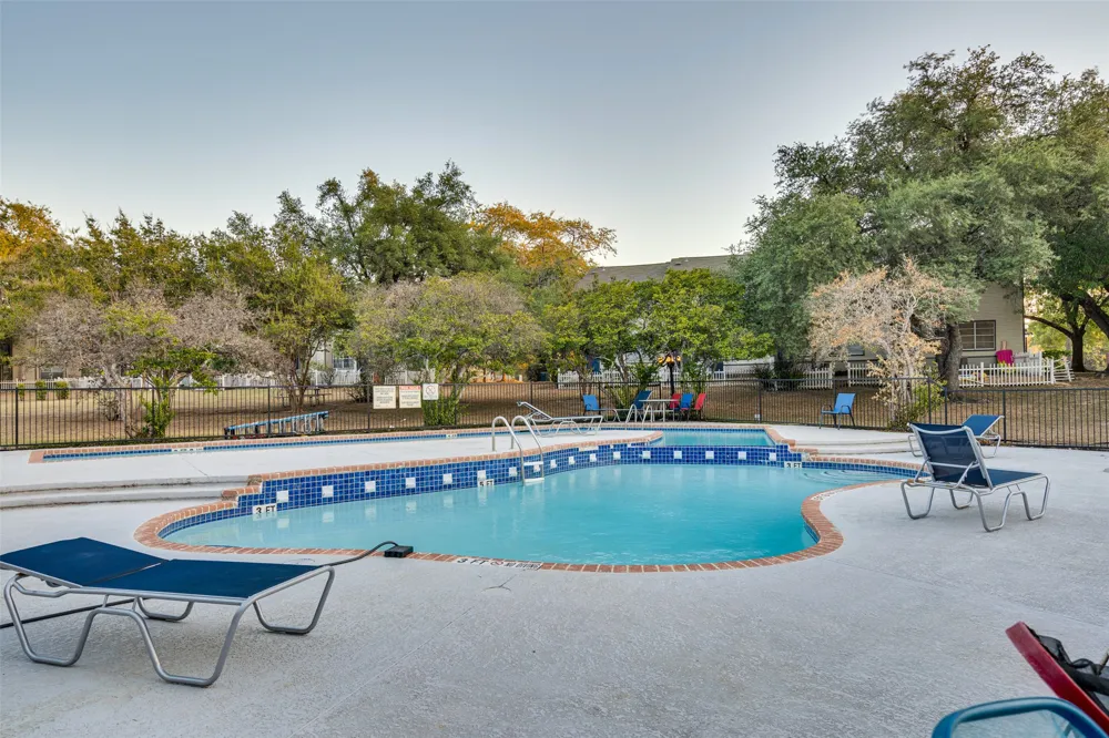 1830 River Crossing Circle #B Austin, TX 78741