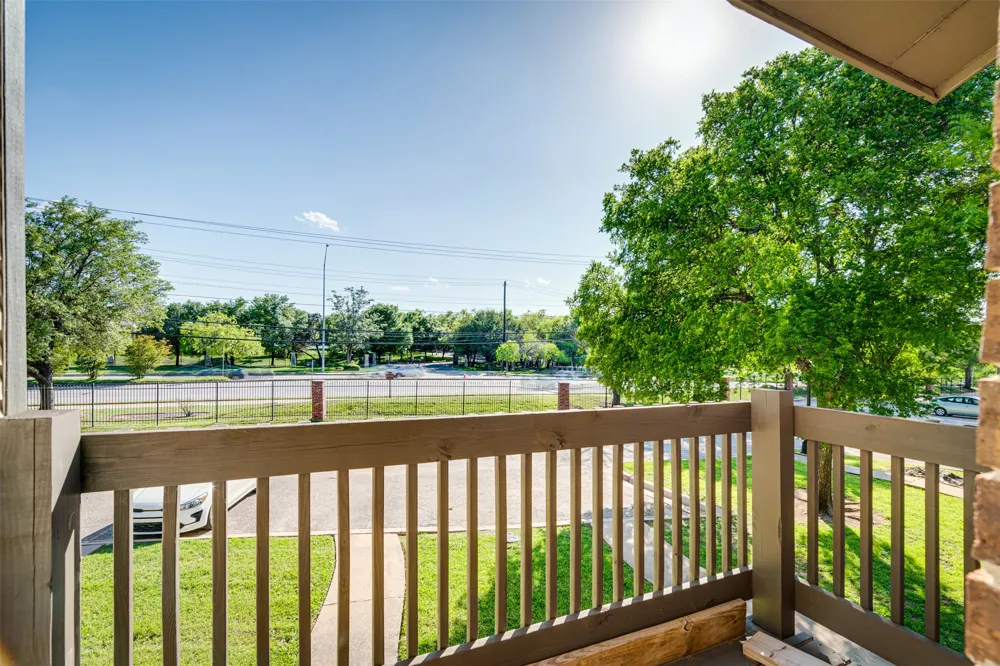 1830 River Crossing Circle #B Austin, TX 78741