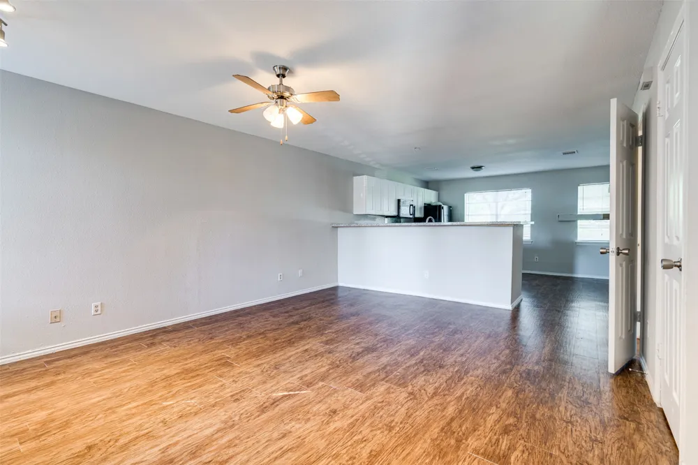 1830 River Crossing Circle #B Austin, TX 78741