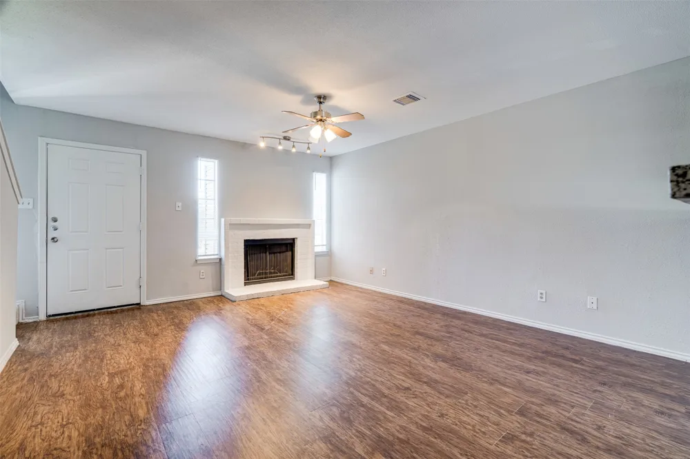 1830 River Crossing Circle #B Austin, TX 78741