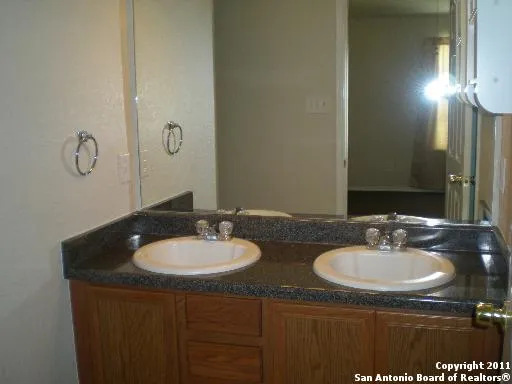 9407 HACIENDA ACRES San Antonio, TX 78245