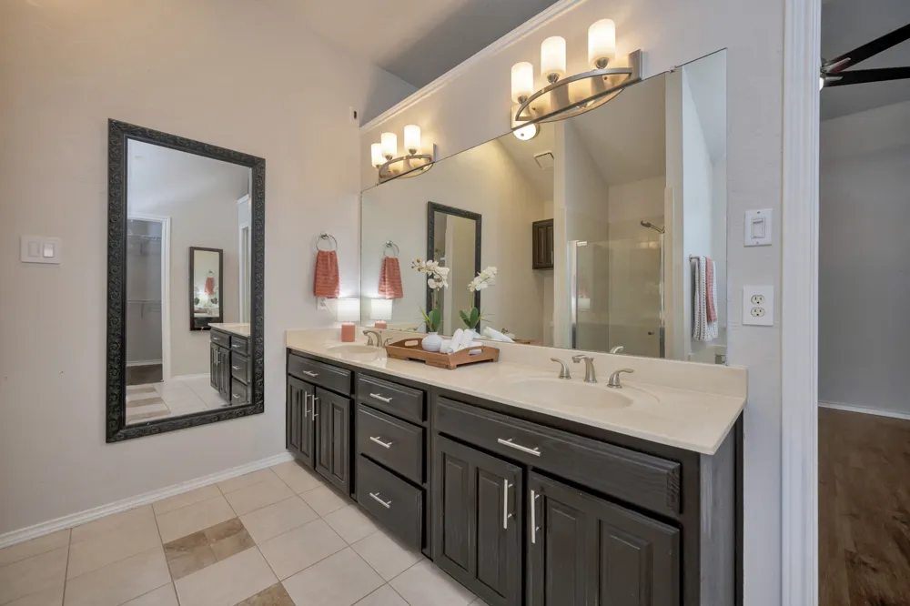 4220 Maryanne Place Haltom City, TX 76137