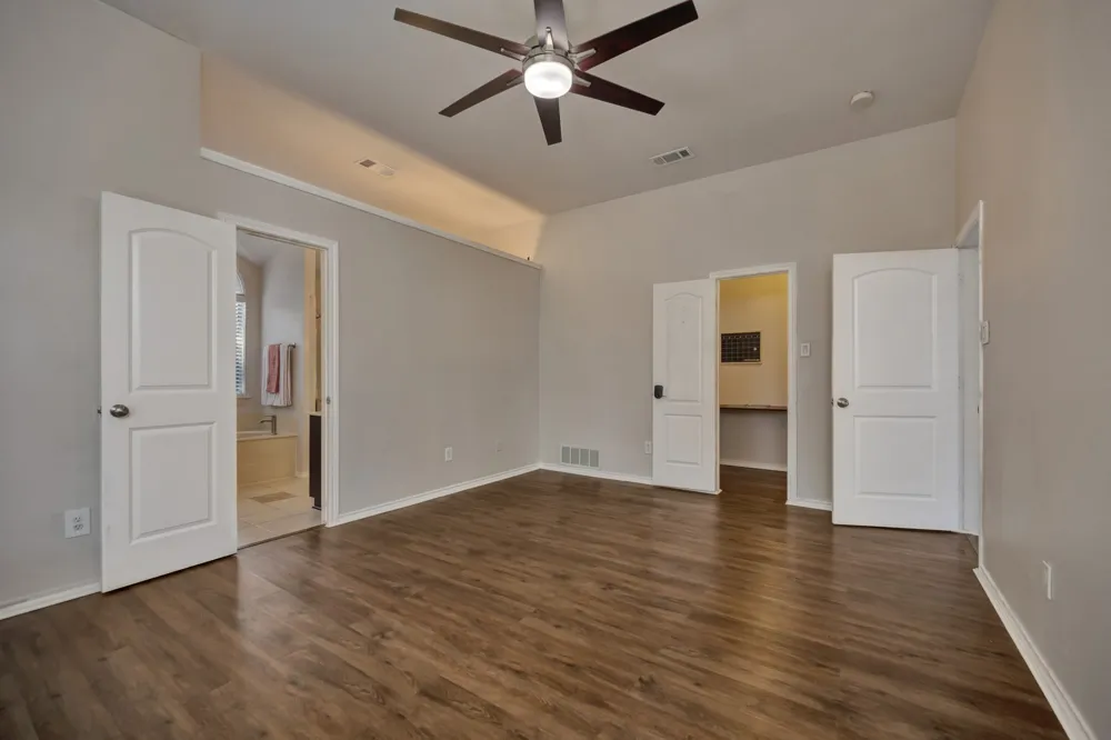 4220 Maryanne Place Haltom City, TX 76137