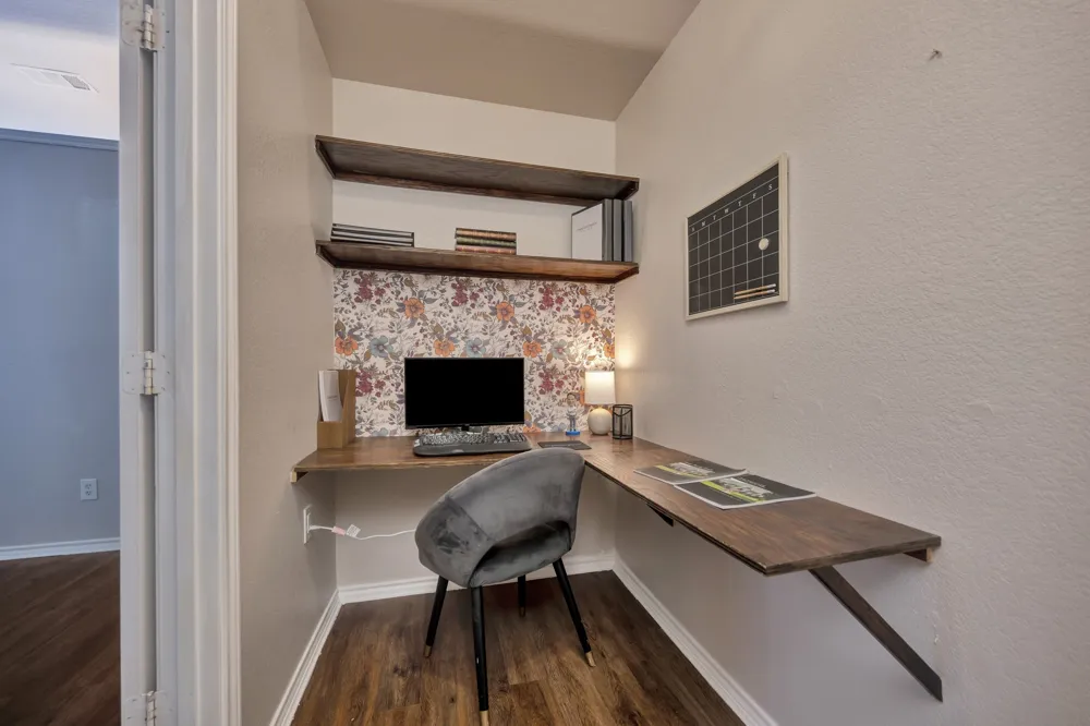 4220 Maryanne Place Haltom City, TX 76137