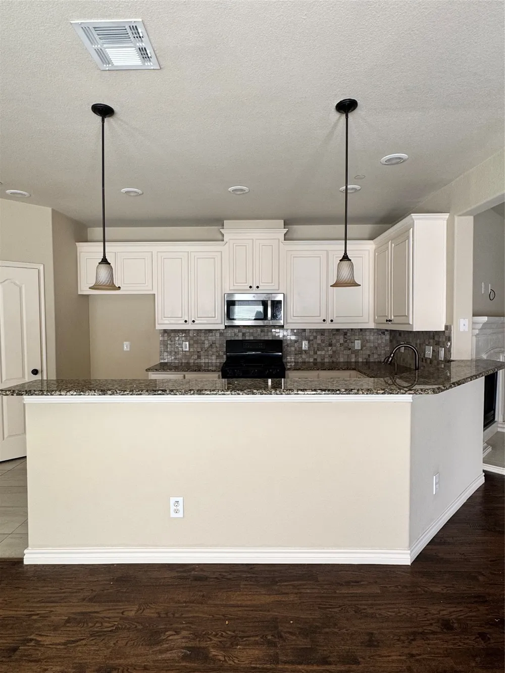 4249 Indian Run Drive Carrollton, TX 75010