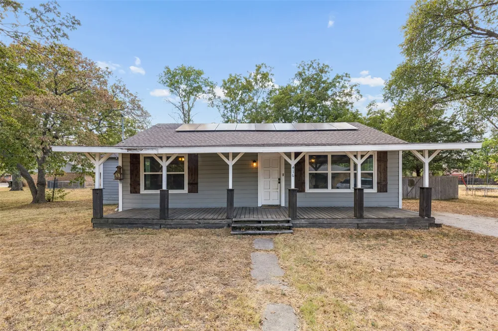 416 S Harrison Street Pilot Point, TX 76258