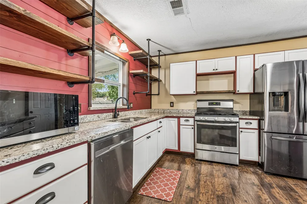 416 S Harrison Street Pilot Point, TX 76258
