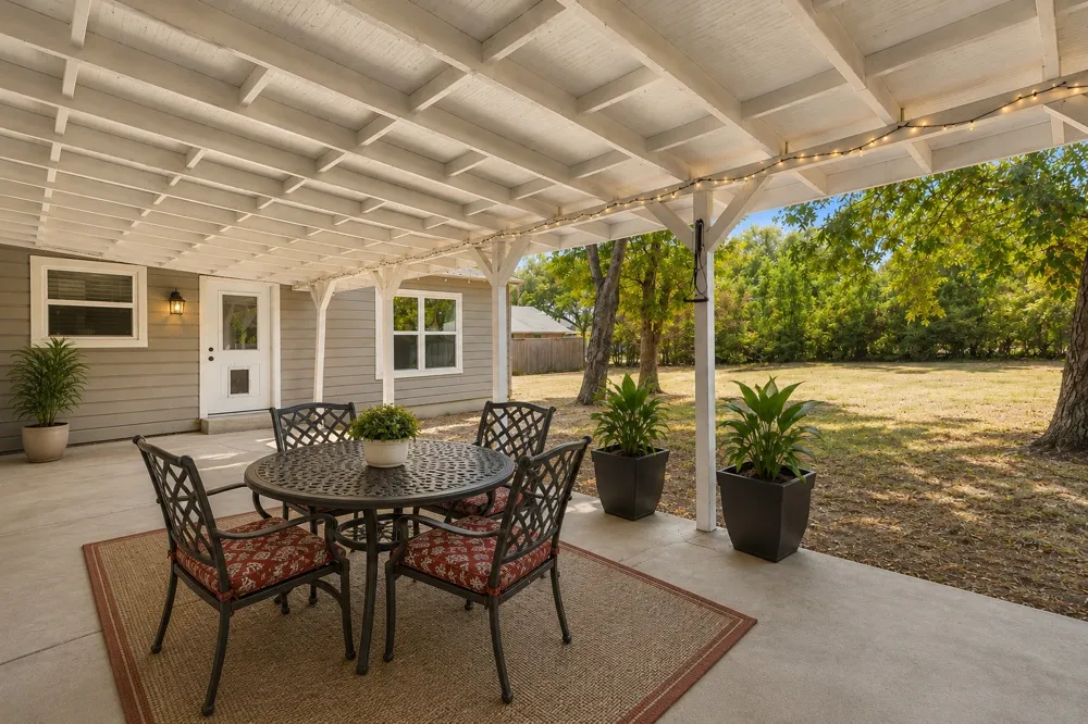 416 S Harrison Street Pilot Point, TX 76258
