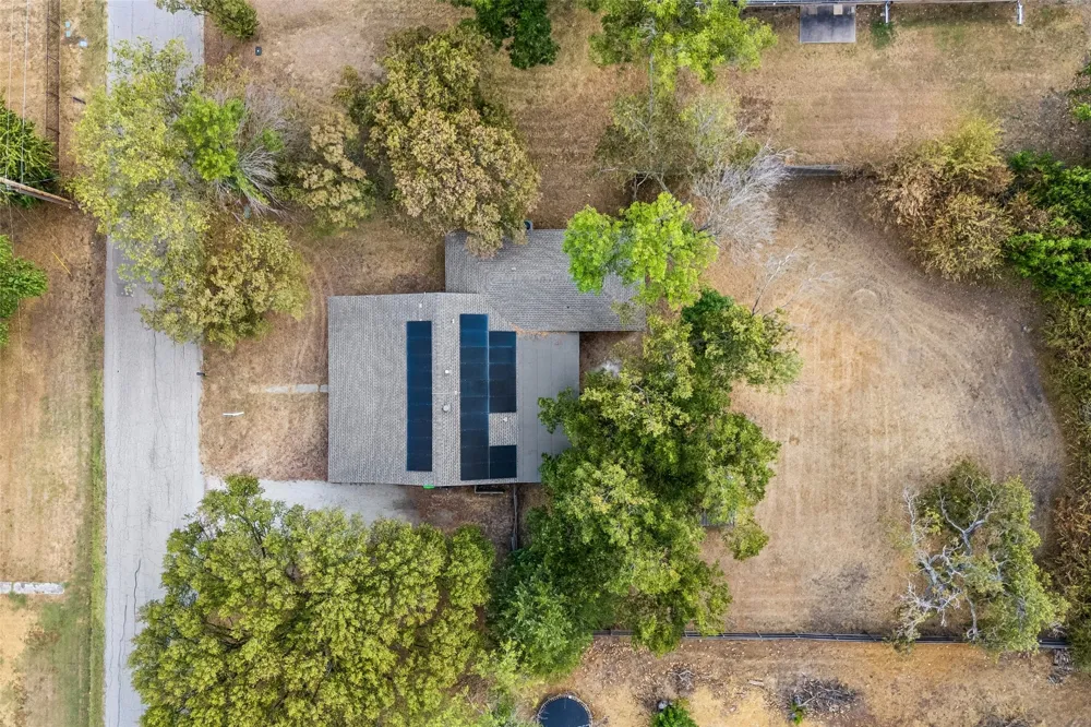 416 S Harrison Street Pilot Point, TX 76258