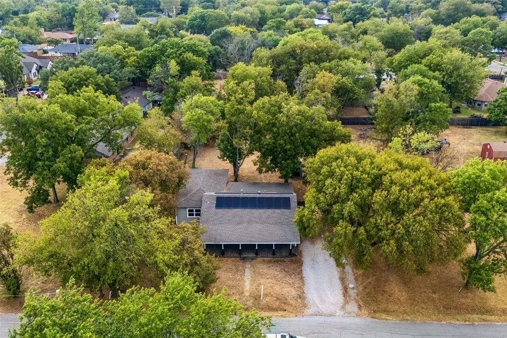 416 S Harrison Street Pilot Point, TX 76258