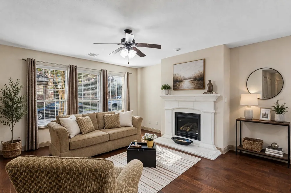 4237 Riverview Drive Carrollton, TX 75010