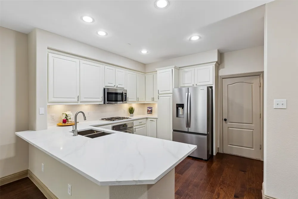 4237 Riverview Drive Carrollton, TX 75010