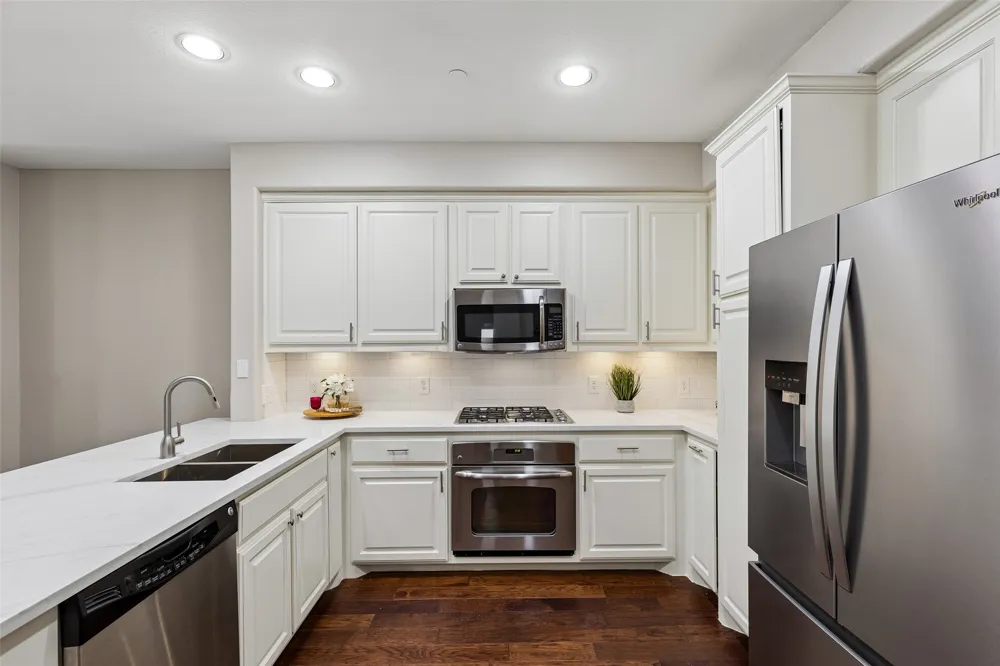 4237 Riverview Drive Carrollton, TX 75010
