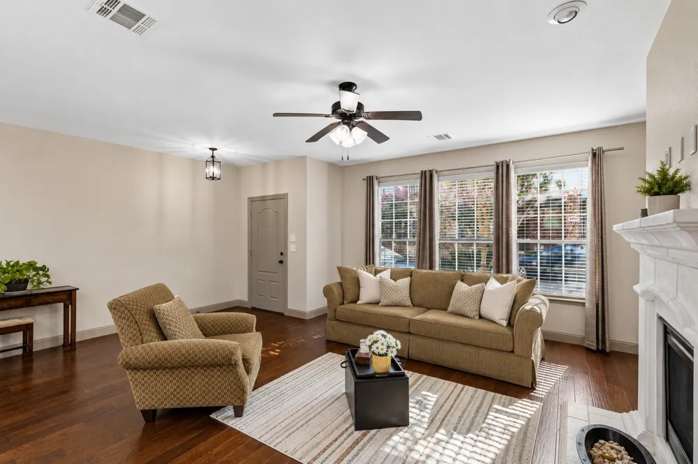 4237 Riverview Drive Carrollton, TX 75010