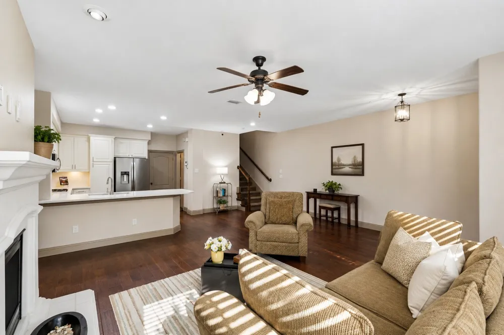 4237 Riverview Drive Carrollton, TX 75010