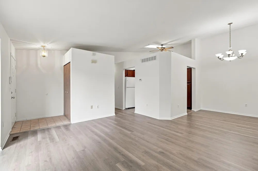 2071 Vine Way Drive #82 Canton, MI 48188