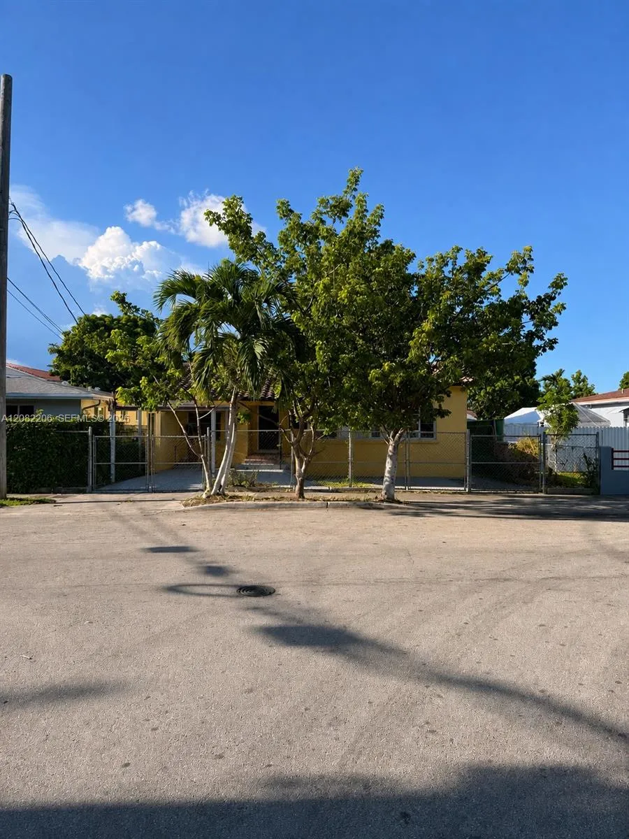 2395 SW 2nd St #2395 Miami, FL 33135