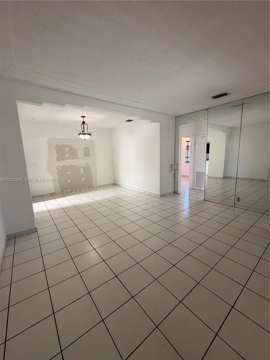 2395 SW 2nd St #2395 Miami, FL 33135