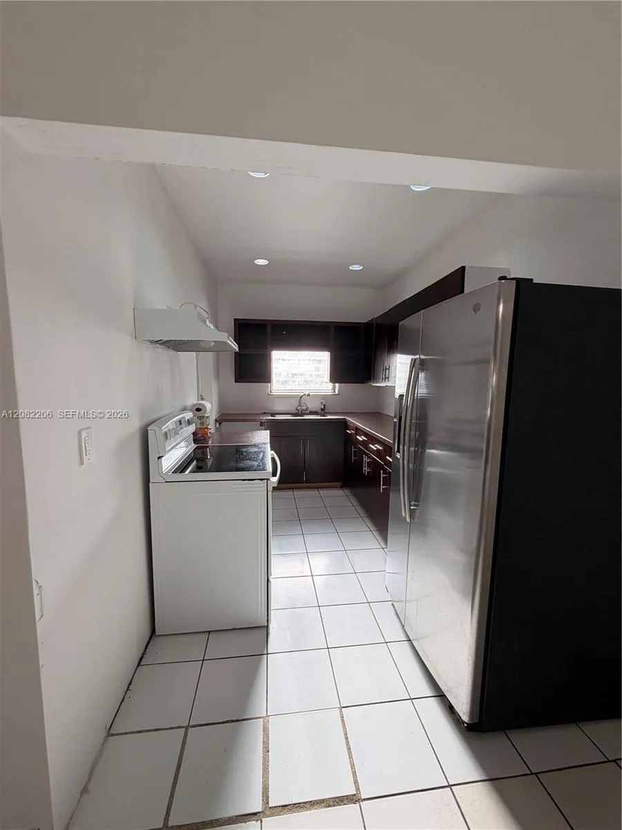 2395 SW 2nd St #2395 Miami, FL 33135