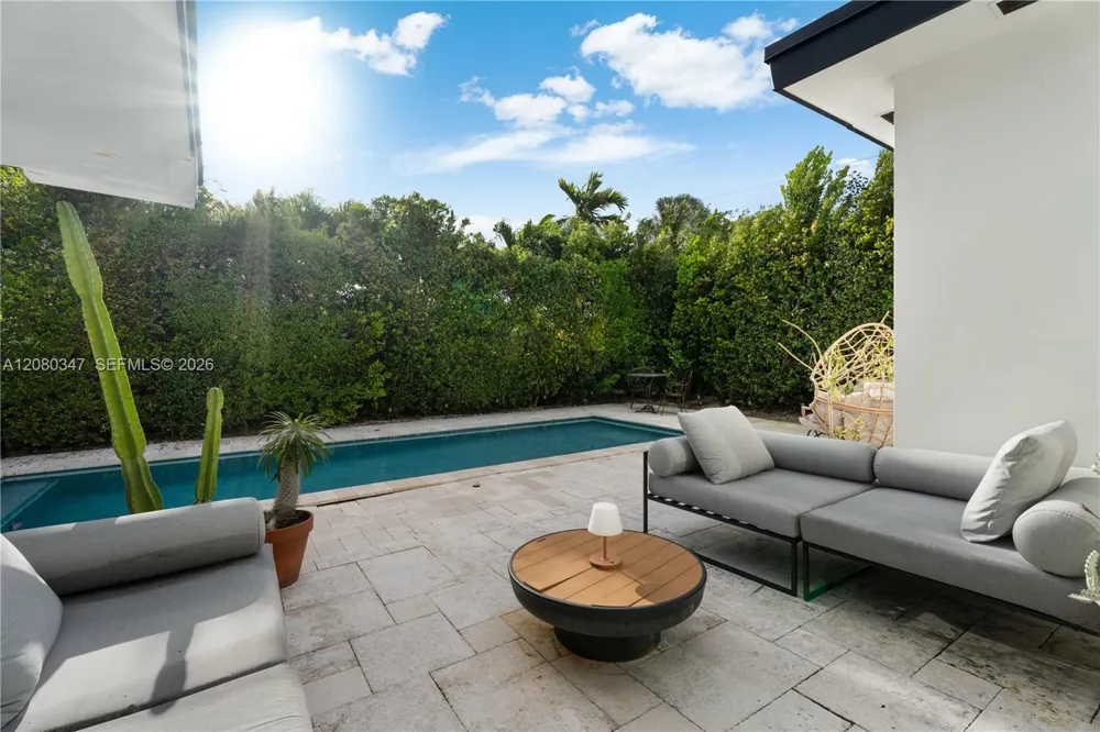 7501 W Adventure Ave North Bay Village, FL 33141