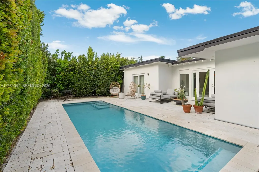 7501 W Adventure Ave North Bay Village, FL 33141
