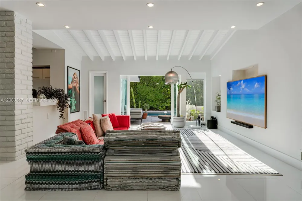 7501 W Adventure Ave North Bay Village, FL 33141