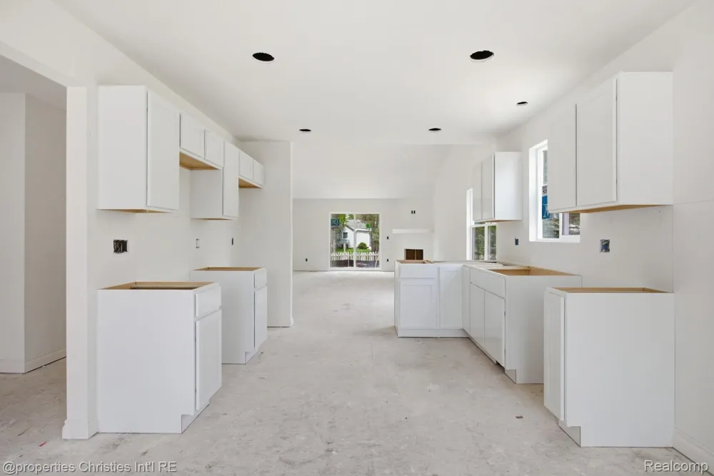 817 Nelsons Ridge Drive Howell City, MI 48843