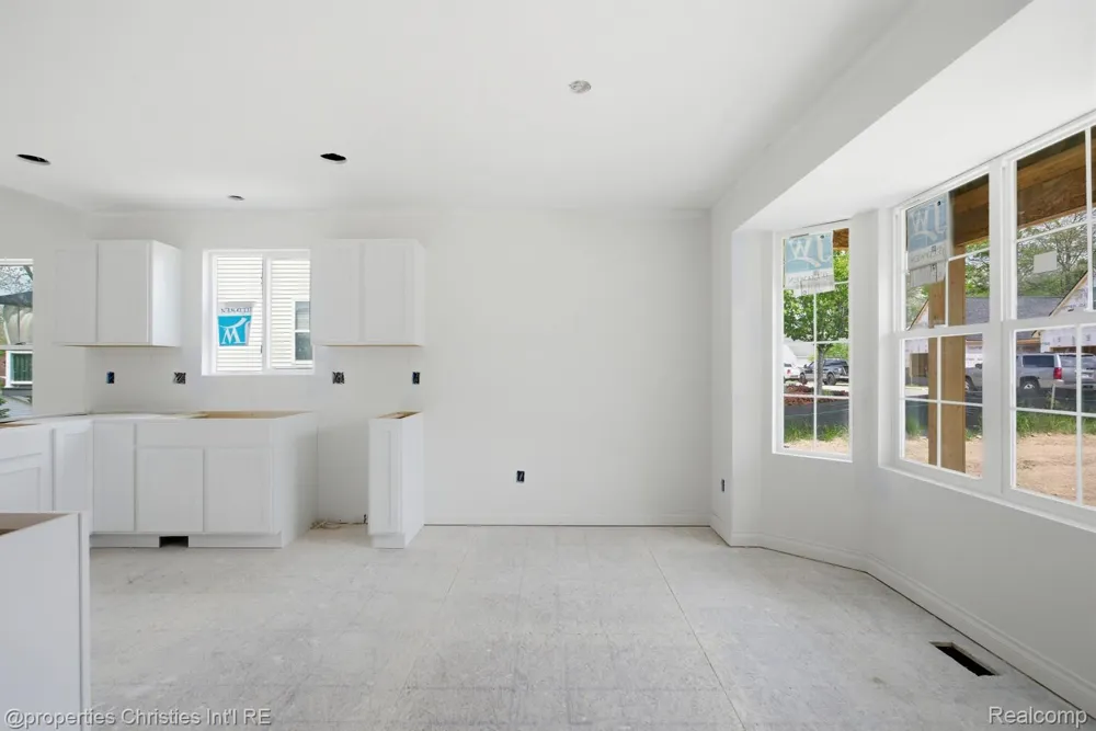 817 Nelsons Ridge Drive Howell City, MI 48843