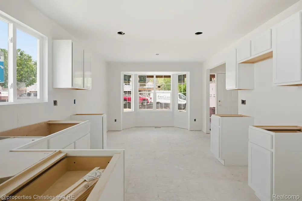 817 Nelsons Ridge Drive Howell City, MI 48843