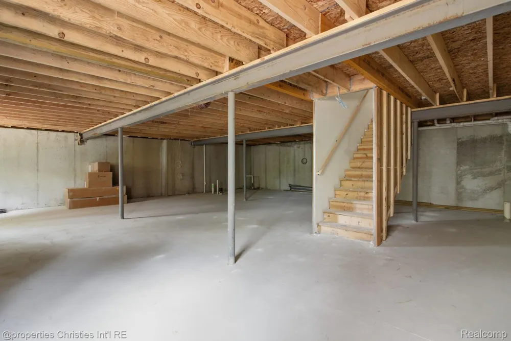 817 Nelsons Ridge Drive Howell City, MI 48843