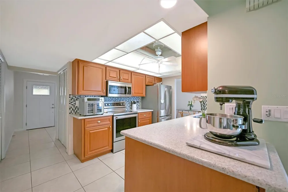5729 AUGUSTA CIRCLE Sarasota, FL 34238