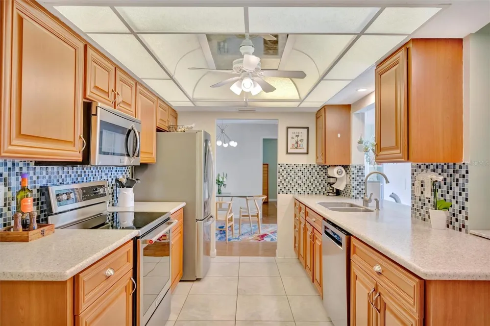 5729 AUGUSTA CIRCLE Sarasota, FL 34238