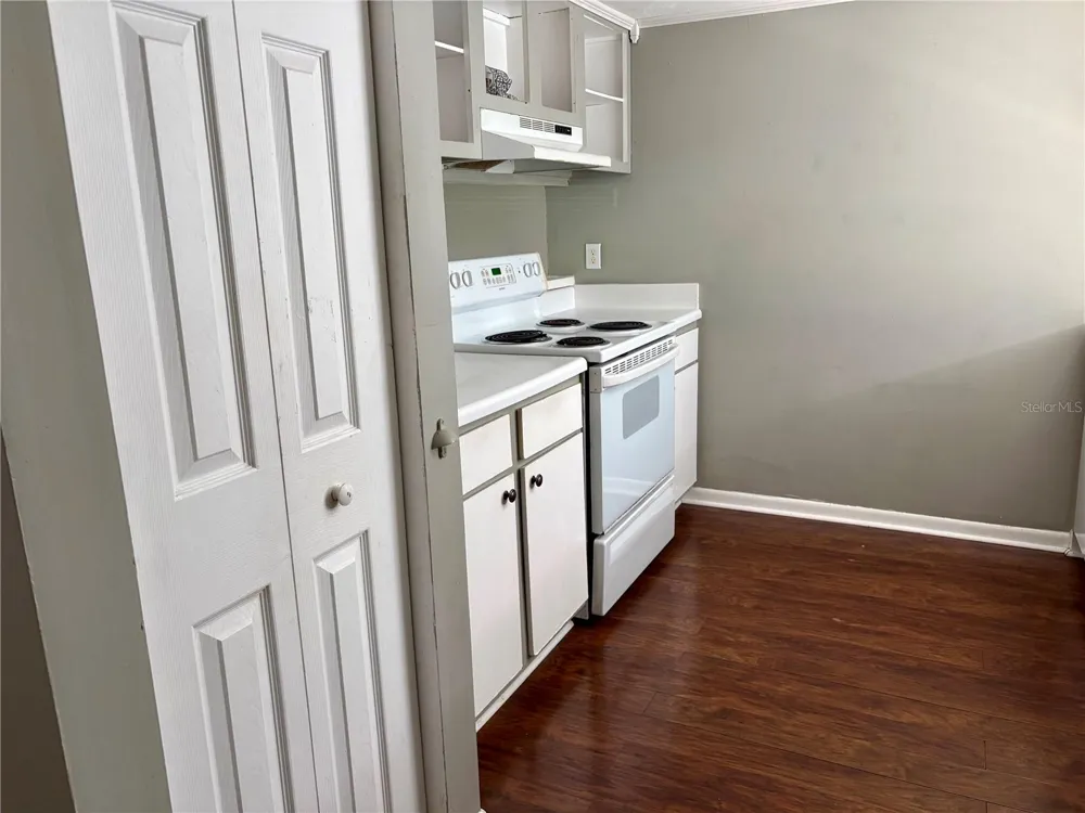621 99TH AVENUE #104 St Petersburg, FL 33702