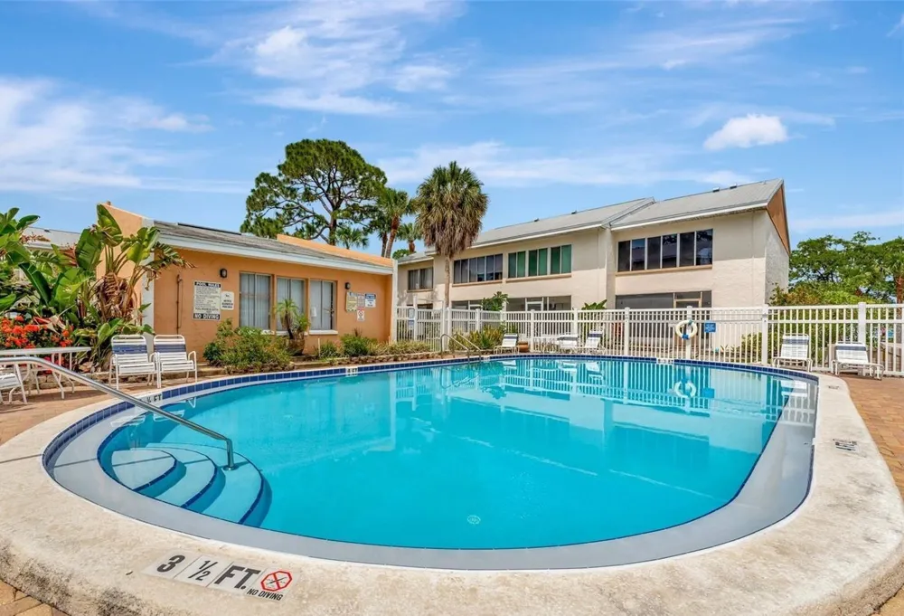 621 99TH AVENUE #104 St Petersburg, FL 33702