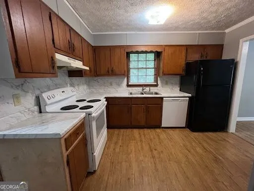121 E Richardson ST Oxford, GA 30054