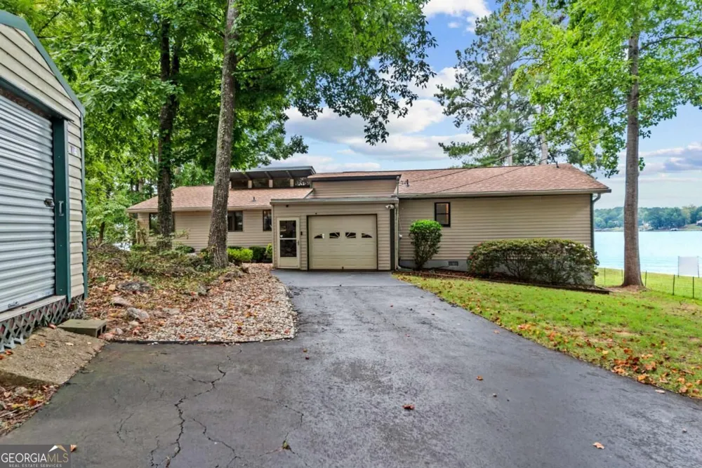126 Bourbon PT Eatonton, GA 31024