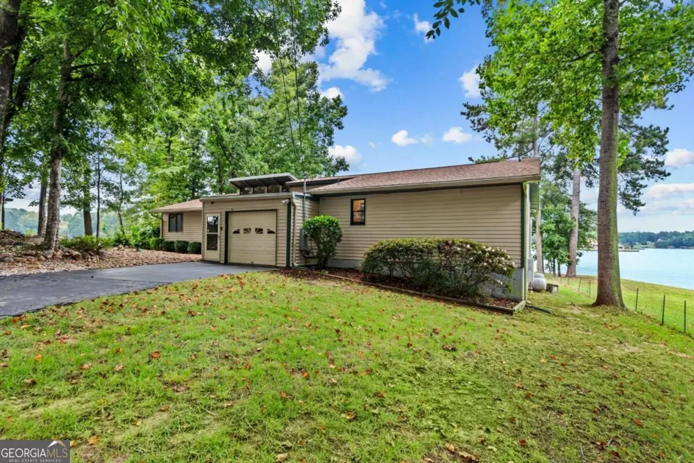 126 Bourbon PT Eatonton, GA 31024