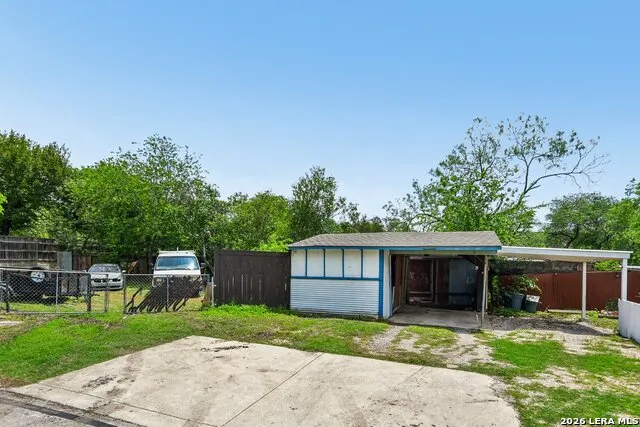 8101 & 8103 Janda Susan Rd San Antonio, TX 78209
