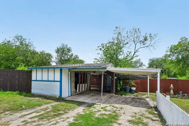 8101 & 8103 Janda Susan Rd San Antonio, TX 78209