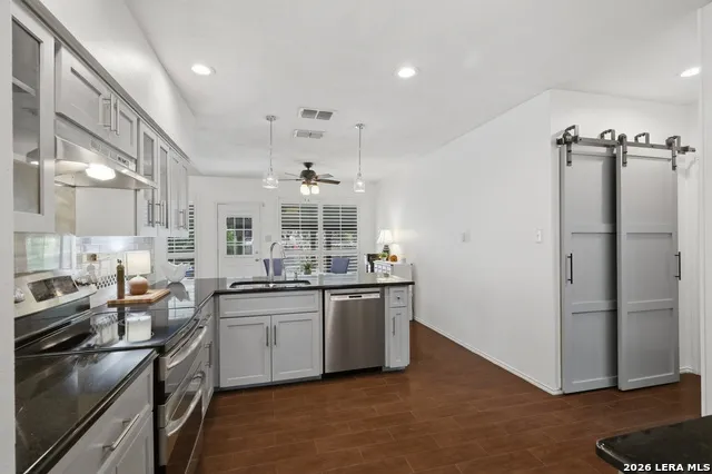 2102 Oak Ranch San Antonio, TX 78259