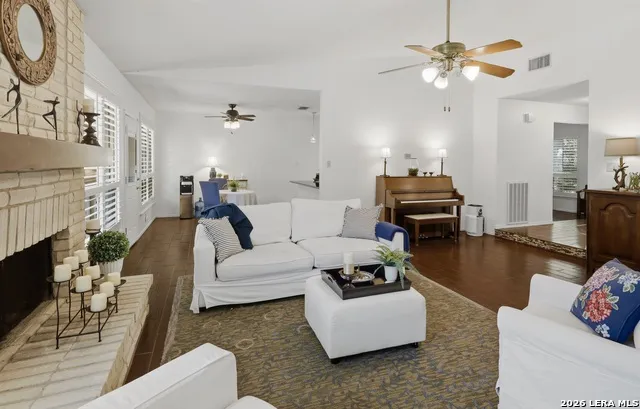 2102 Oak Ranch San Antonio, TX 78259