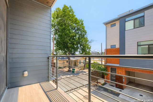1606 Hackberry Unit UNIT 304 San Antonio, TX 78208