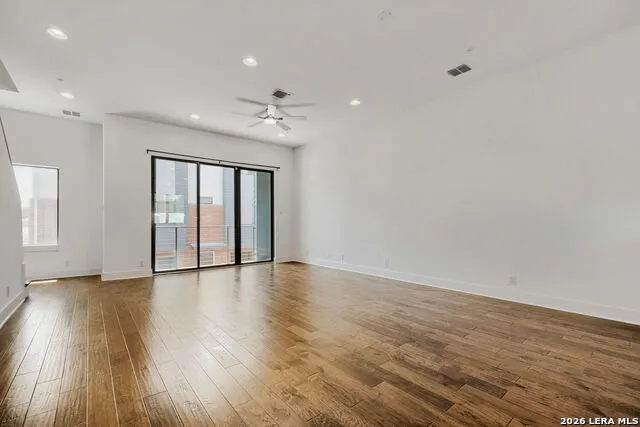 1606 Hackberry Unit UNIT 304 San Antonio, TX 78208