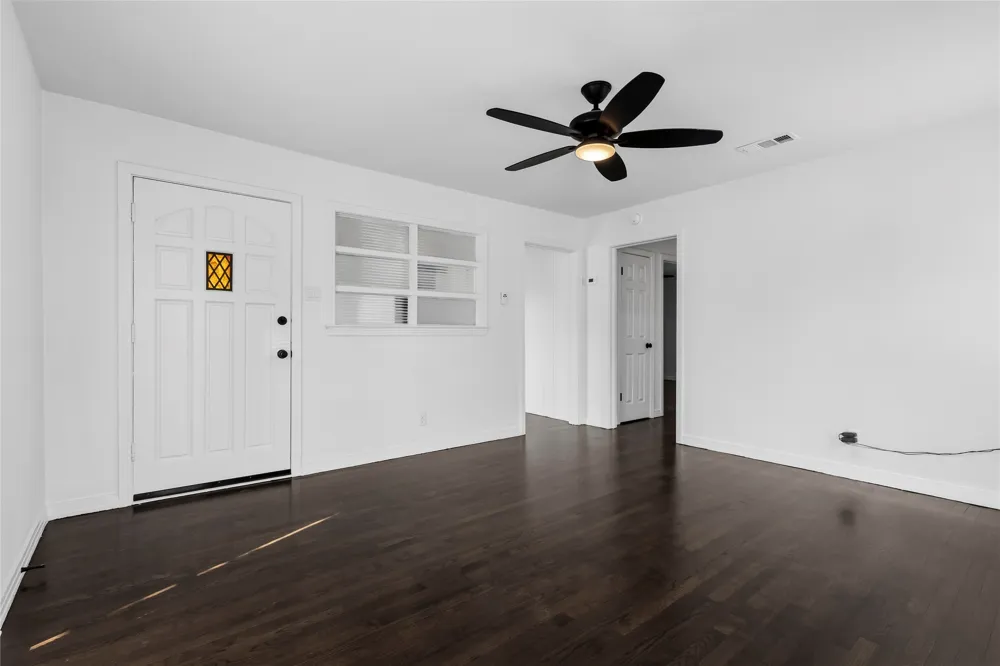 3222 Nebraska Avenue Dallas, TX 75216