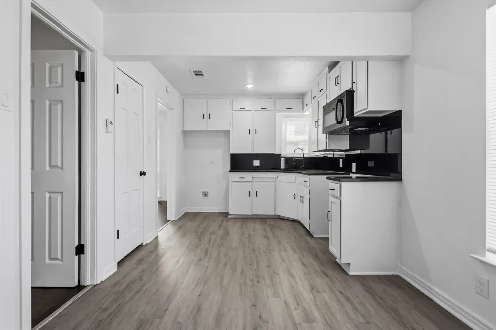 3222 Nebraska Avenue Dallas, TX 75216