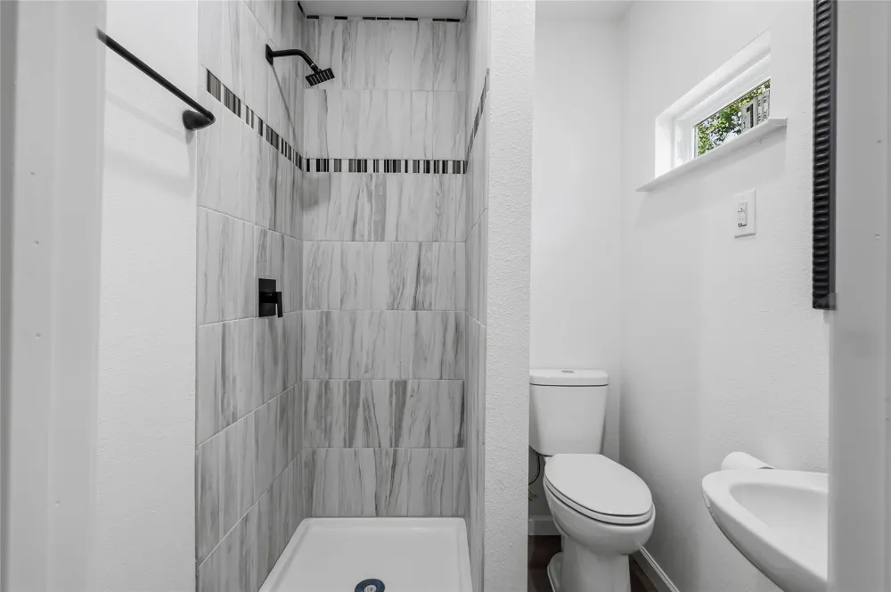 3222 Nebraska Avenue Dallas, TX 75216