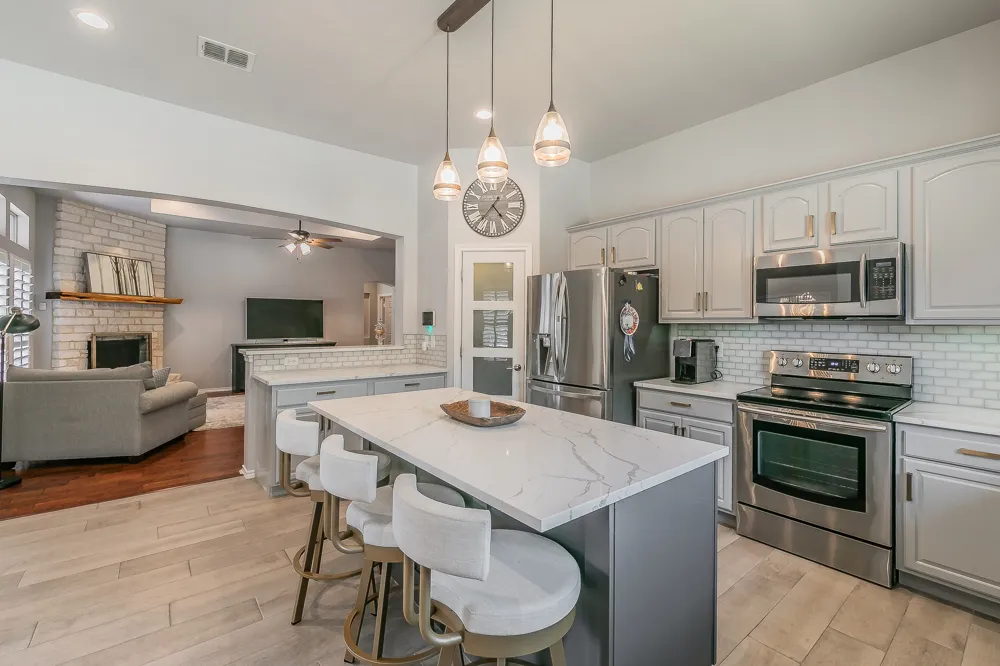 8328 Asta Court Benbrook, TX 76126