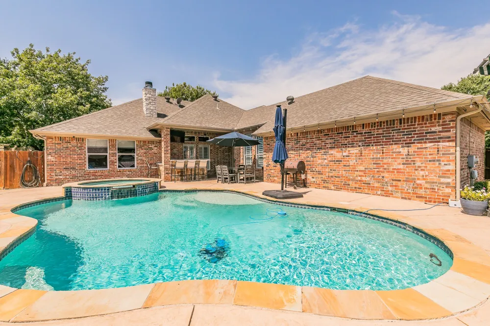 8328 Asta Court Benbrook, TX 76126